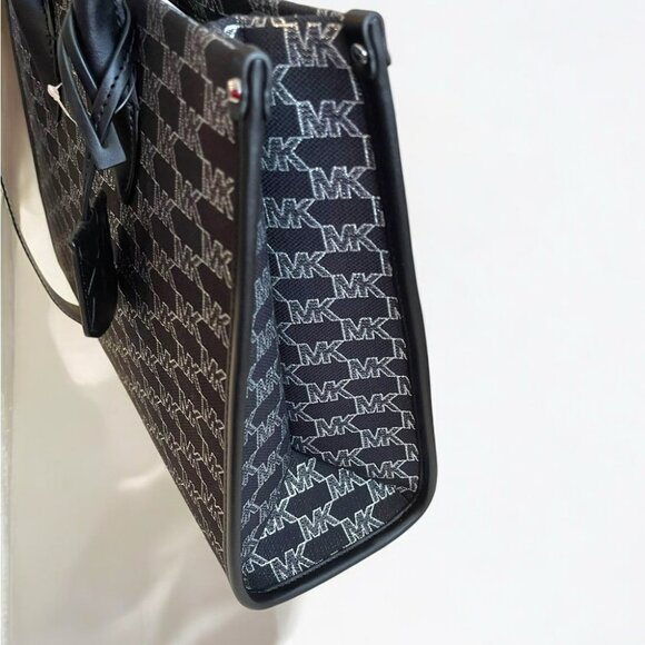 NWT Michael Kors Tote - Picture 5 of 11